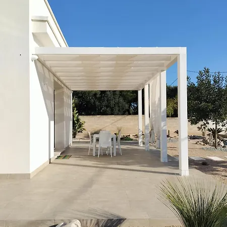 Bianco Mediterraneo Bed and breakfast Torre Ovo